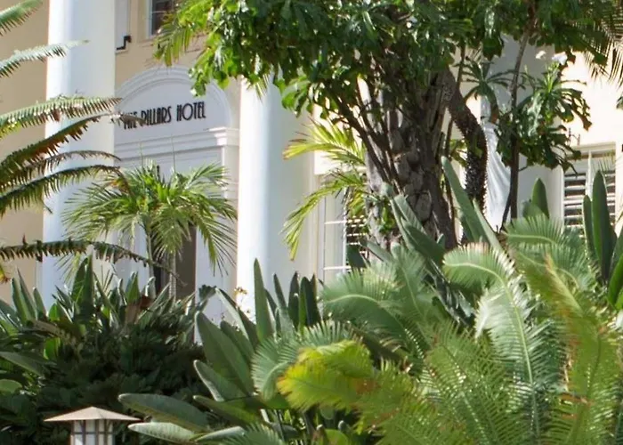 The Pillars Hotel & Club