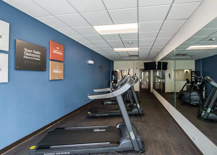 Comfort Suites Fort Lauderdale Airport South & Cruise Port